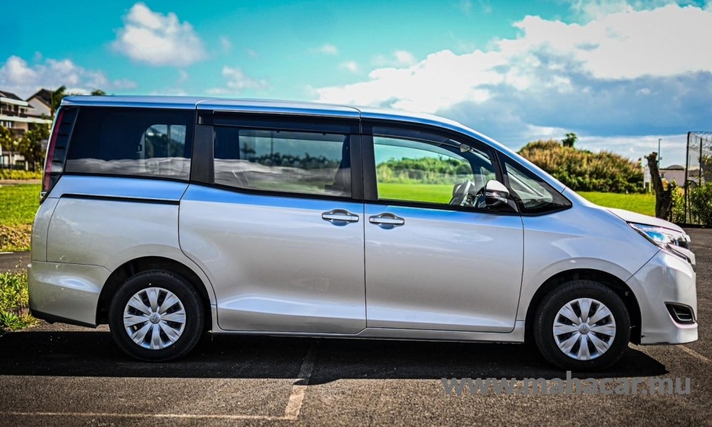2020 Toyota Noah photo 5