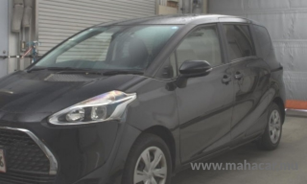 2021 Toyota Sienta, Black