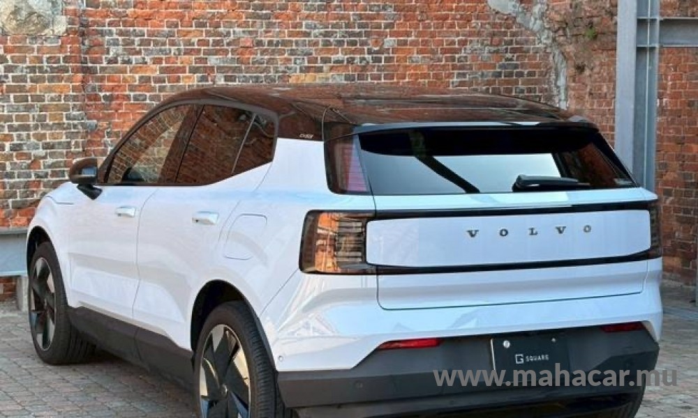 2024 VOLVO EX30 photo 3