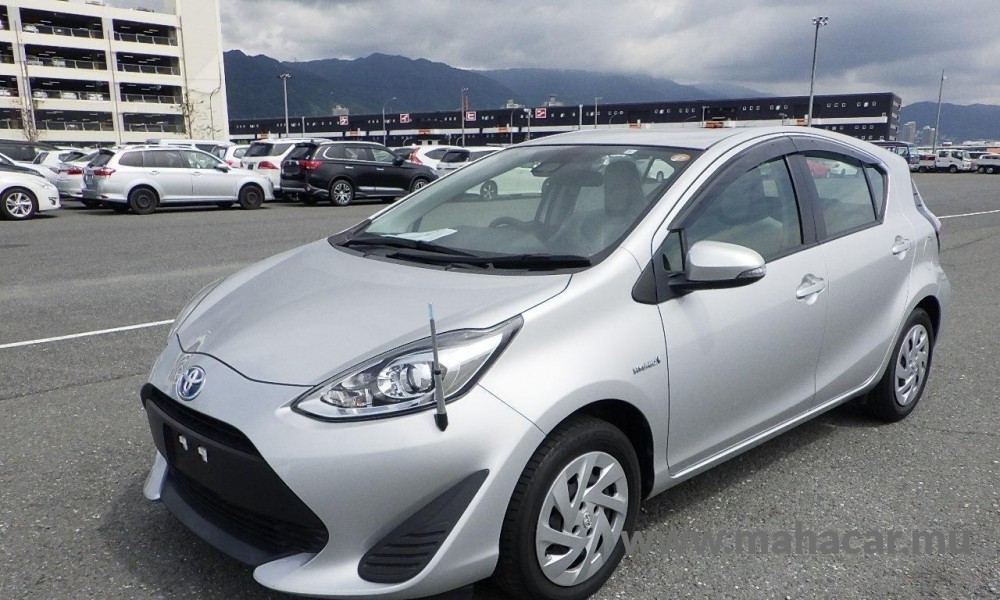 2019 Toyota AQUA, Silver