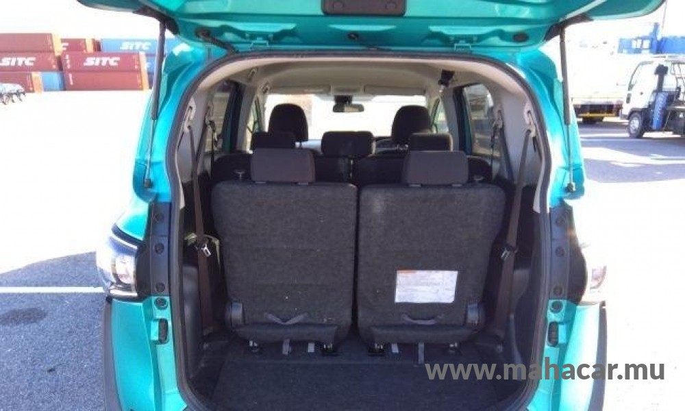 2021 Toyota Sienta photo 8