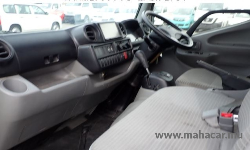 2018 Toyota TOYOACE photo 2