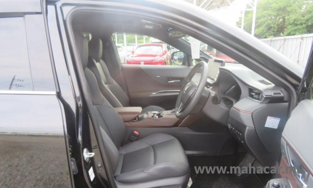 2023 Toyota Harrier photo 10