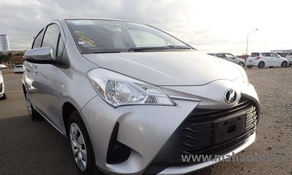 2019 Toyota Vitz photo 19