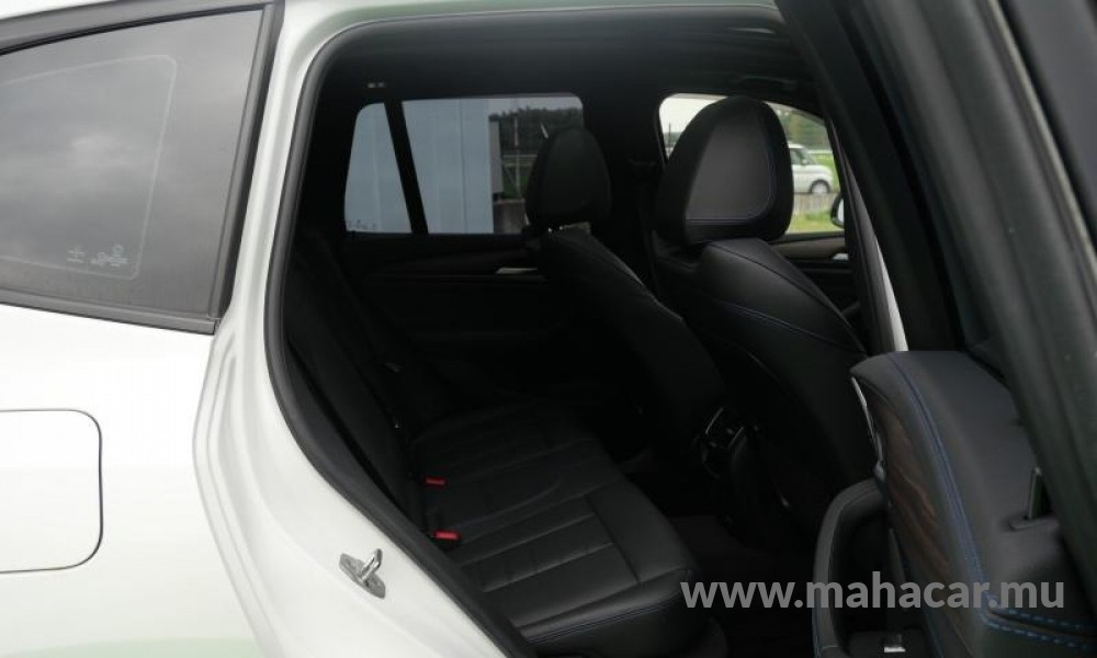 2022 BMW iX3 photo 11