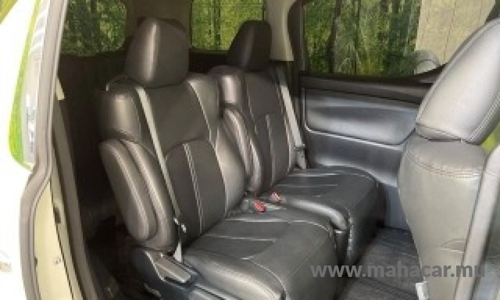 2022 Toyota Alphard photo 8