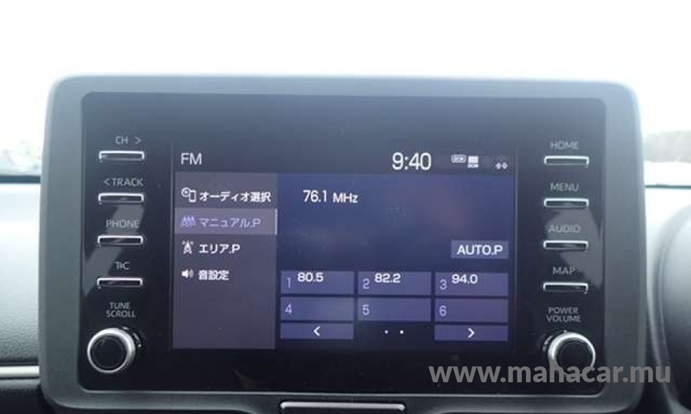 2022 Toyota Yaris Hybrid photo 13