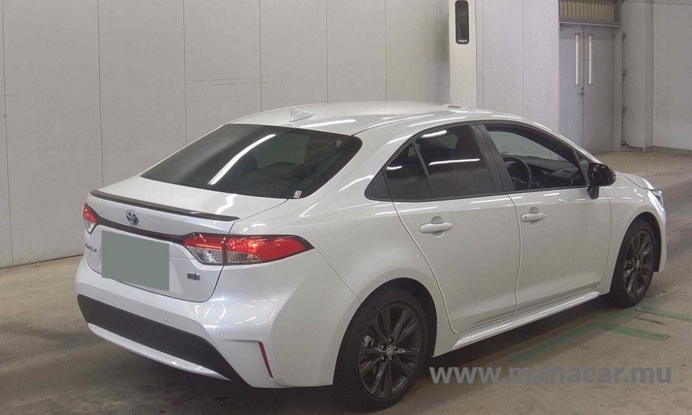 2022 Toyota Corolla photo 2