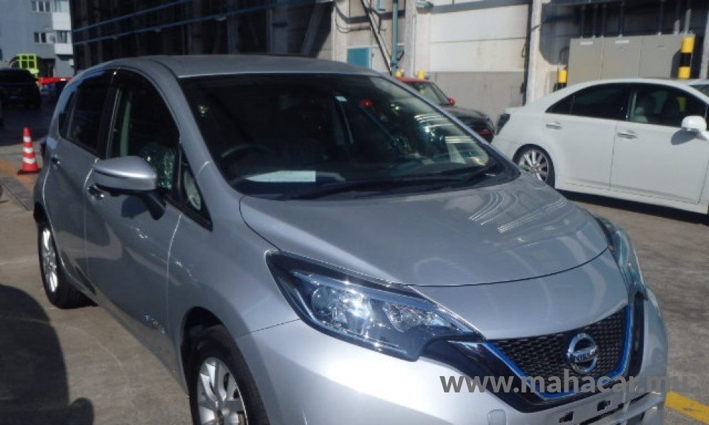 2019 Nissan NOTE E-POWER photo 2