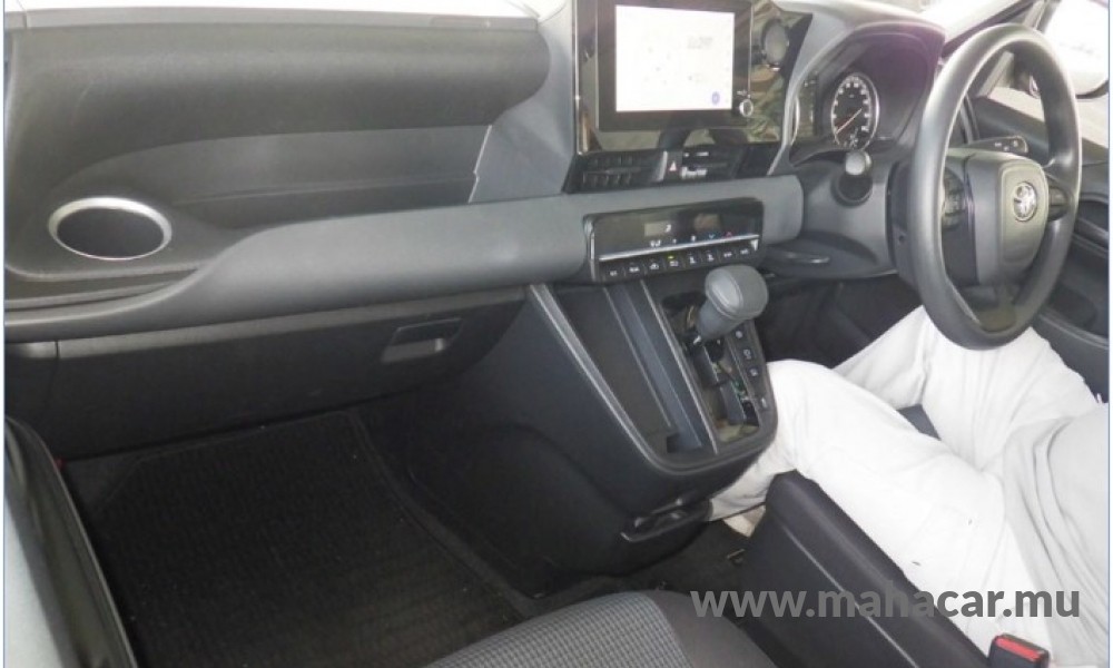 2023 Toyota Noah photo 4