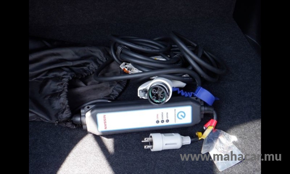 2020 Nissan Leaf X-V photo 11