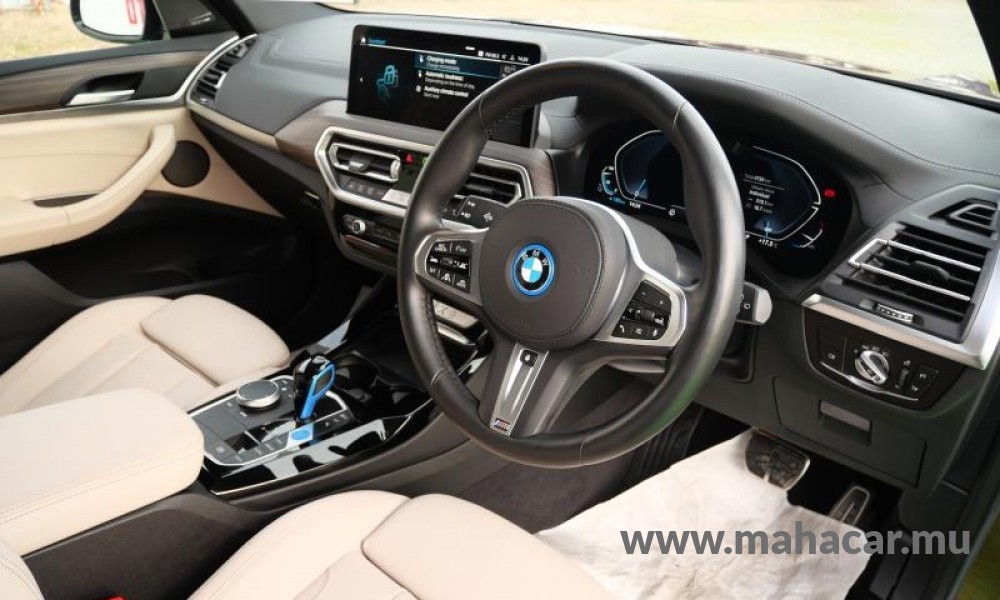 2022 BMW iX3 photo 8