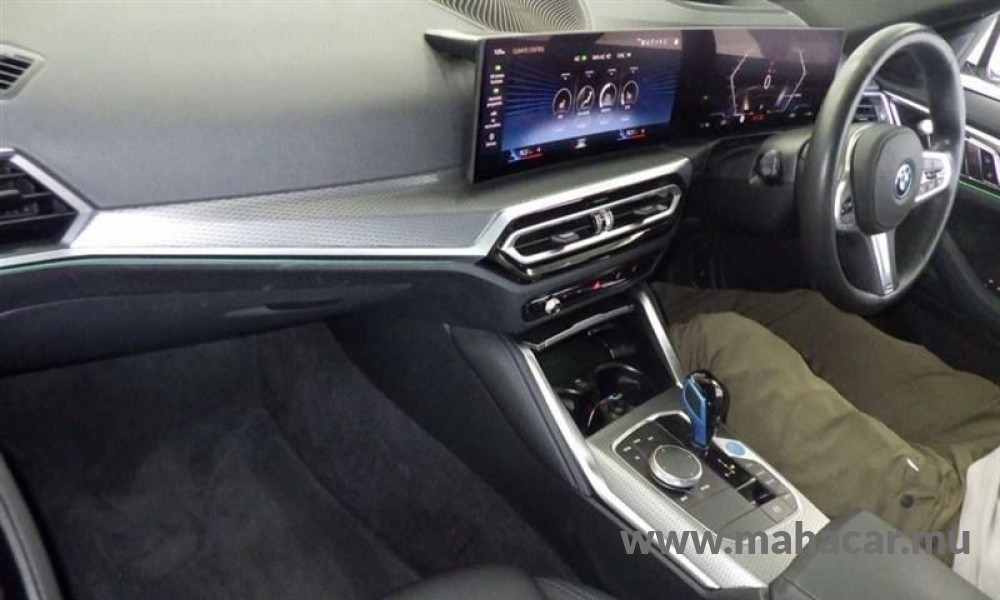 2023 BMW i4 photo 2