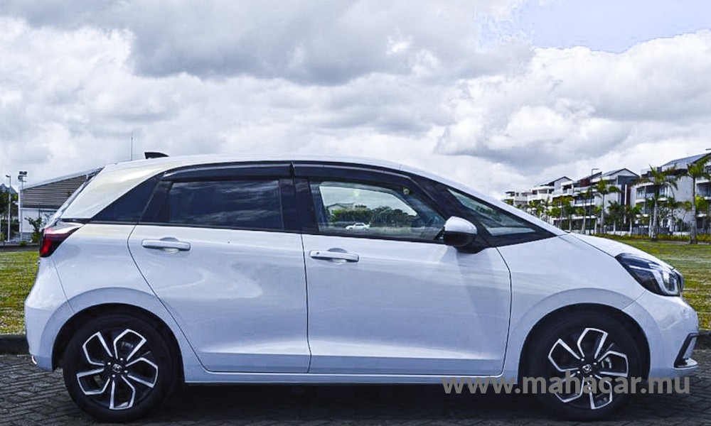 2020 Honda FIT HYBRID photo 7