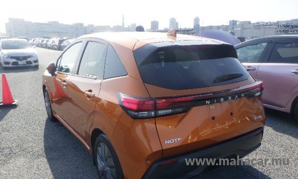2022 Nissan NOTE E-POWER photo 5