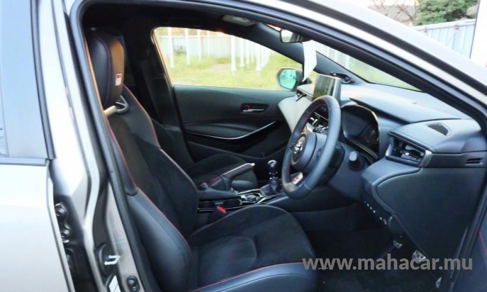 2023 Toyota COROLLA GR photo 11
