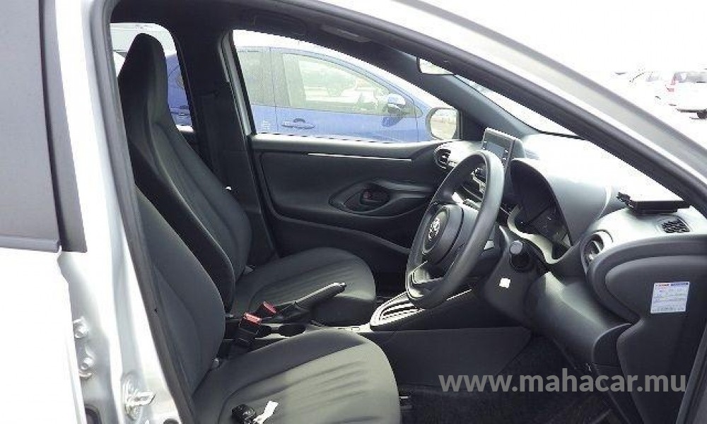 2021 Toyota Yaris photo 8