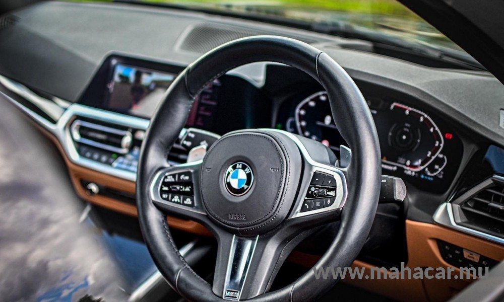 2019 BMW 330e photo 6