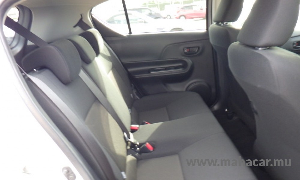 2019 Toyota AQUA photo 8
