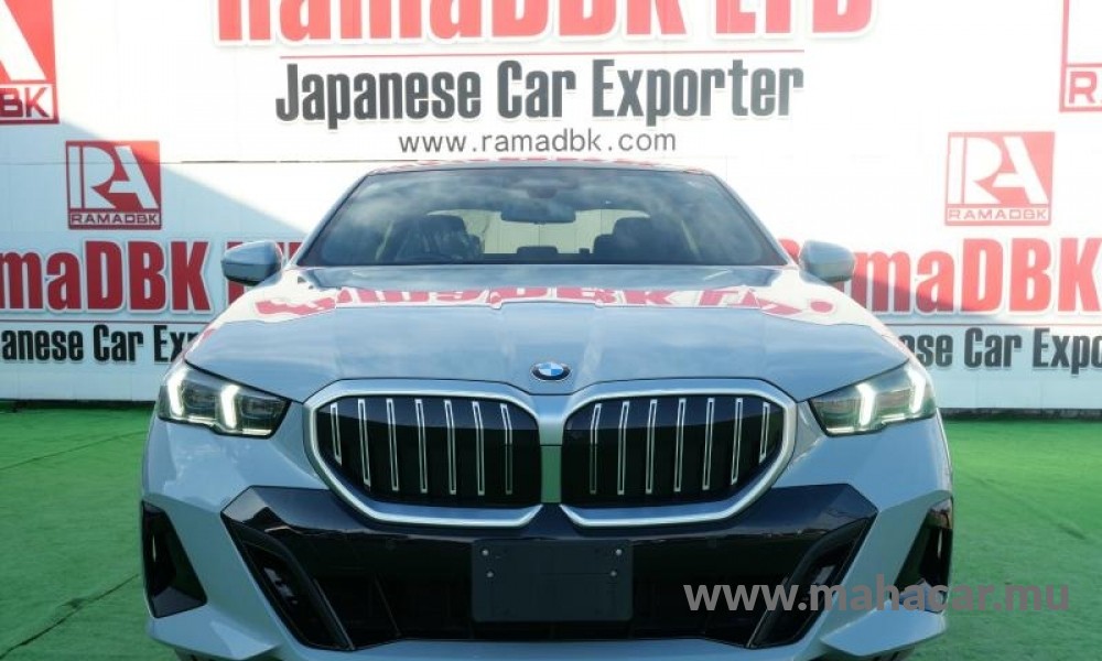 2023 BMW 523i photo 4