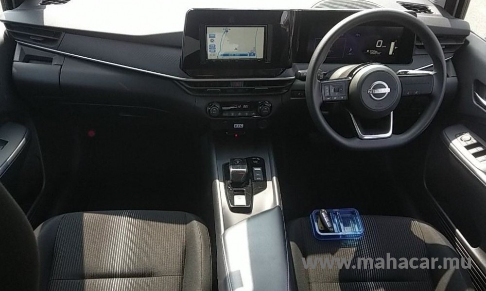 2022 Nissan NOTE E-POWER photo 3