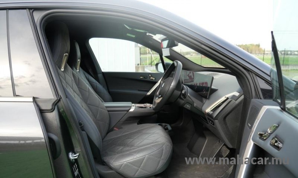 2022 BMW iX photo 8