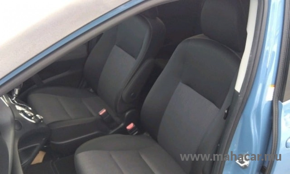 2022 Toyota Sienta Hybrid photo 9