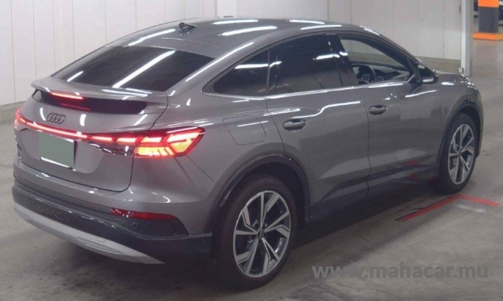 2024 AUDI Q4 photo 4