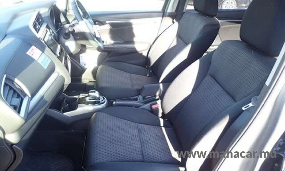 2019 Honda FIT HYBRID photo 9