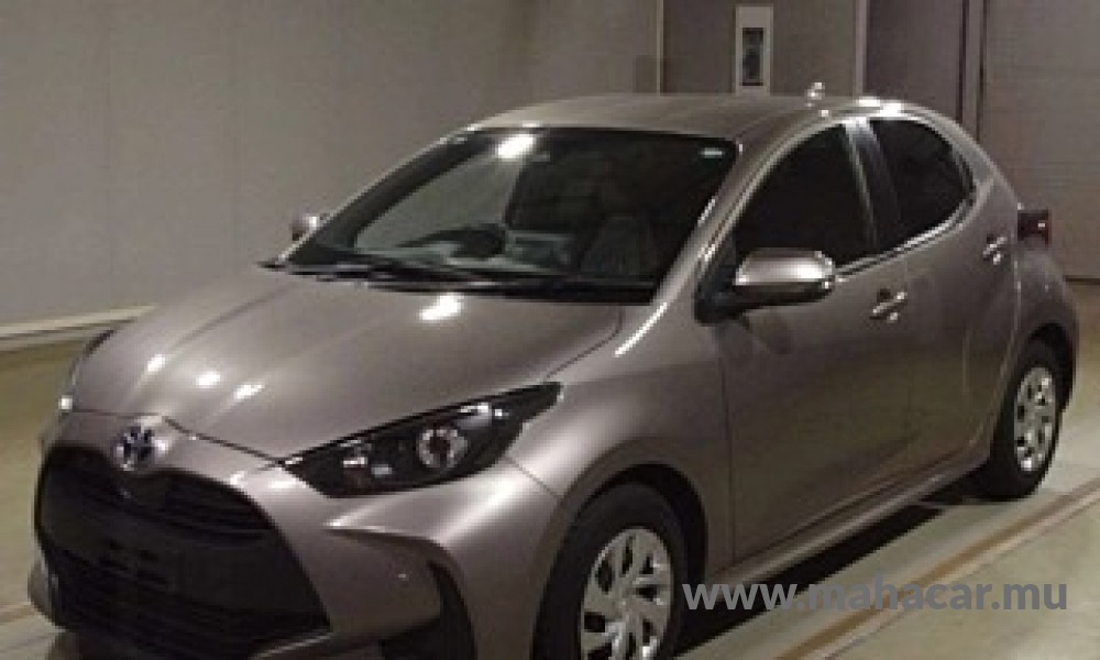 2021 Toyota Yaris Hybrid, Brown