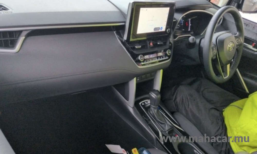 2024 Toyota COROLLA CROSS photo 5