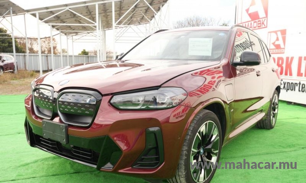 2022 BMW iX3, Red