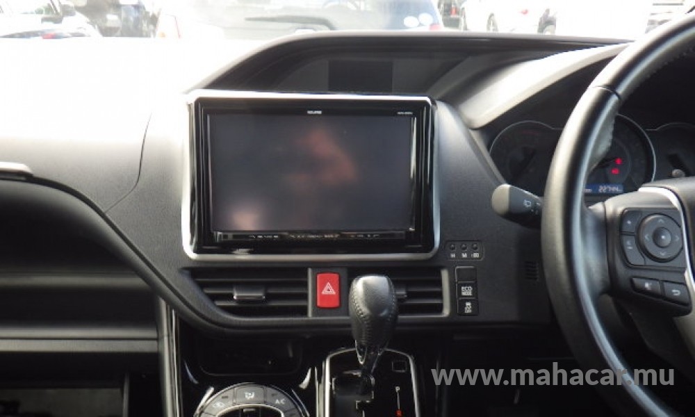 2019 Toyota Noah photo 11