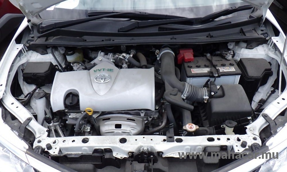 2020 Toyota Corolla Axio photo 11