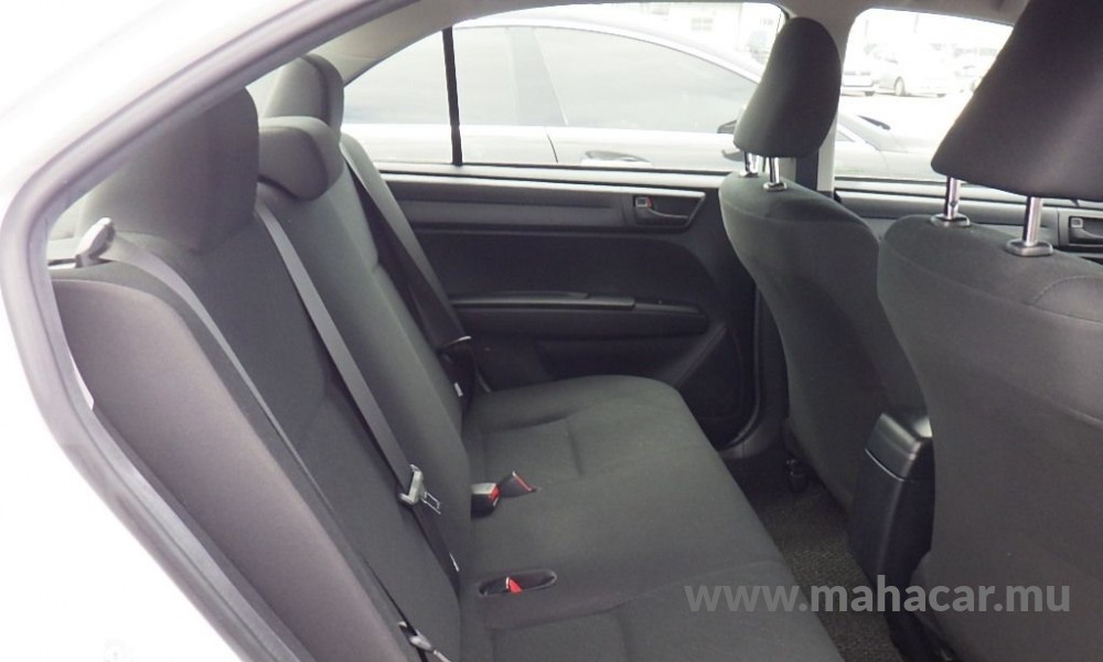 2020 Toyota Corolla Axio photo 8