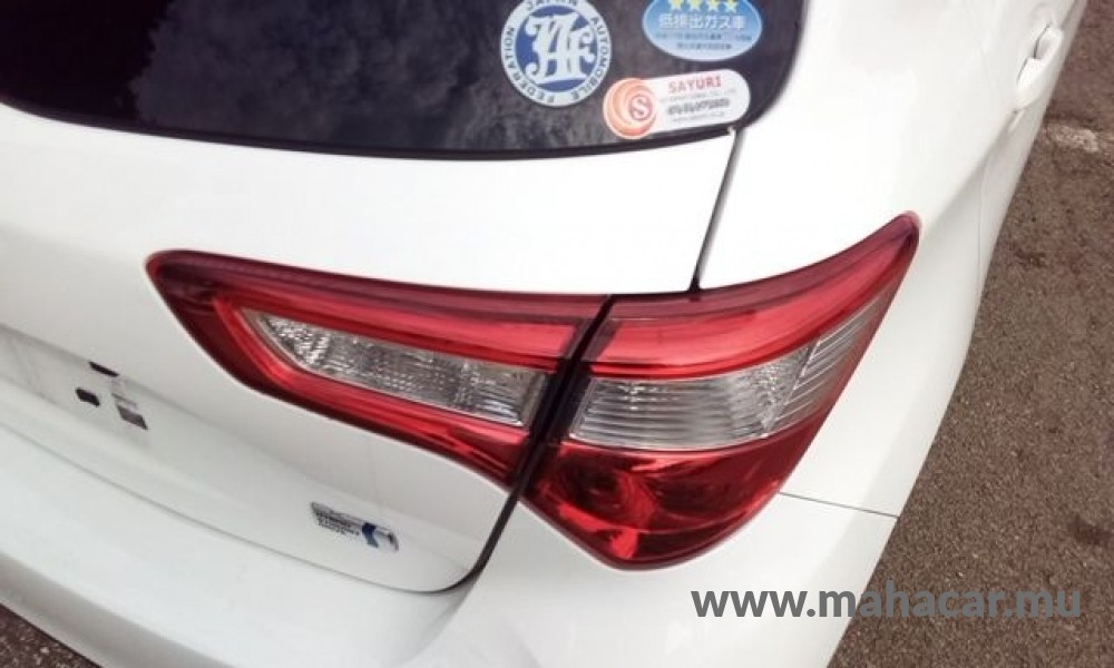 2020 Toyota VITZ HYBRID F photo 8