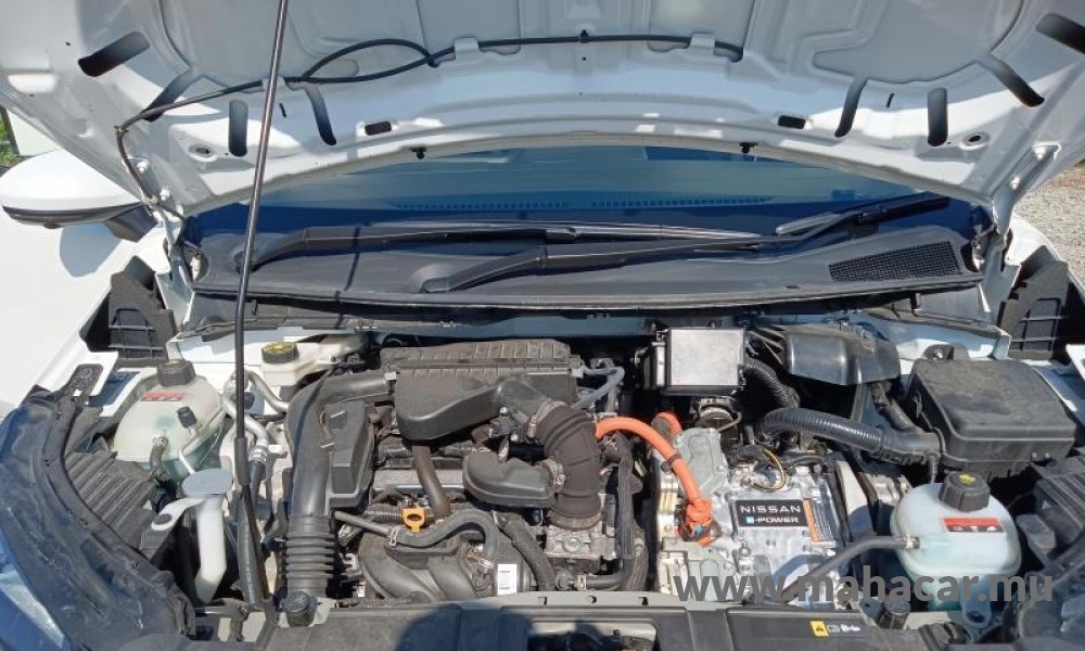 2023 Nissan NOTE E-POWER photo 4