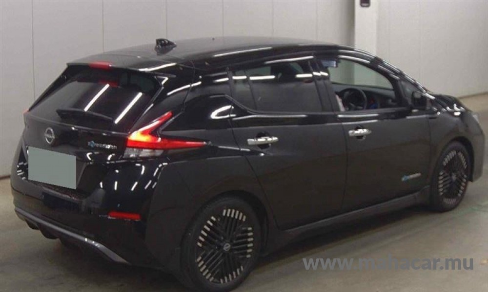 2023 Nissan Leaf photo 4