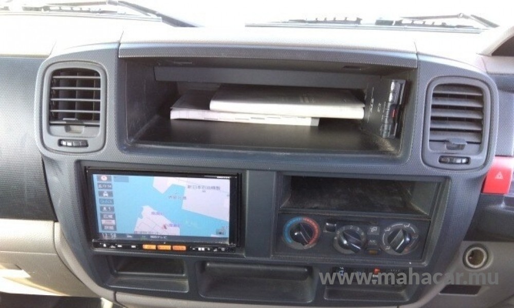 2018 Nissan Atlas photo 11