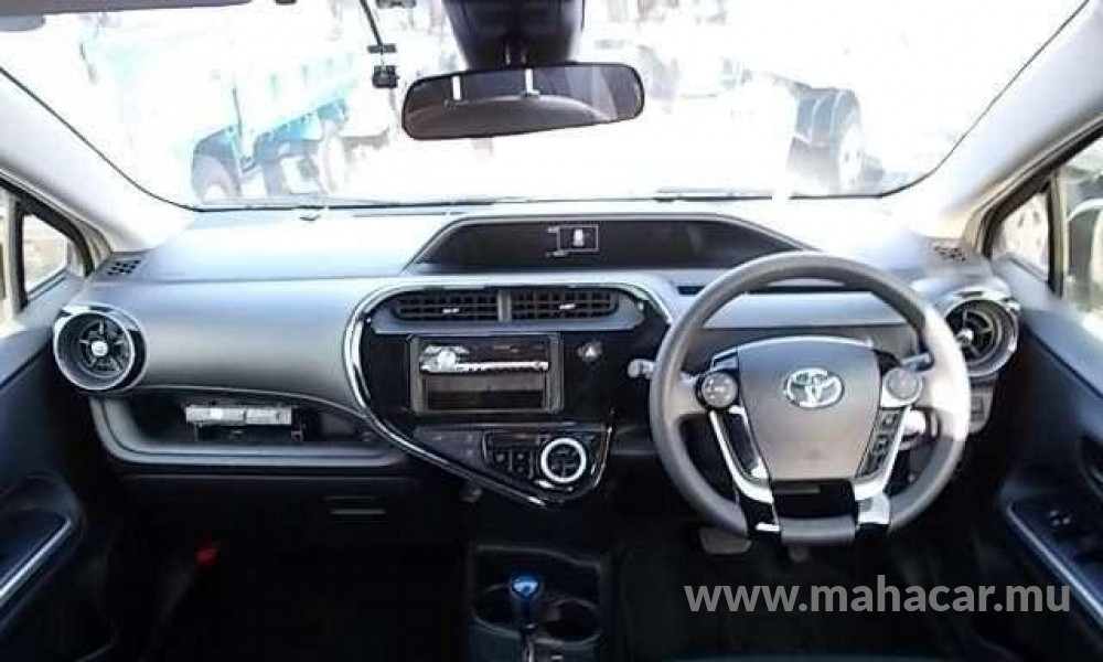 2019 Toyota AQUA photo 8