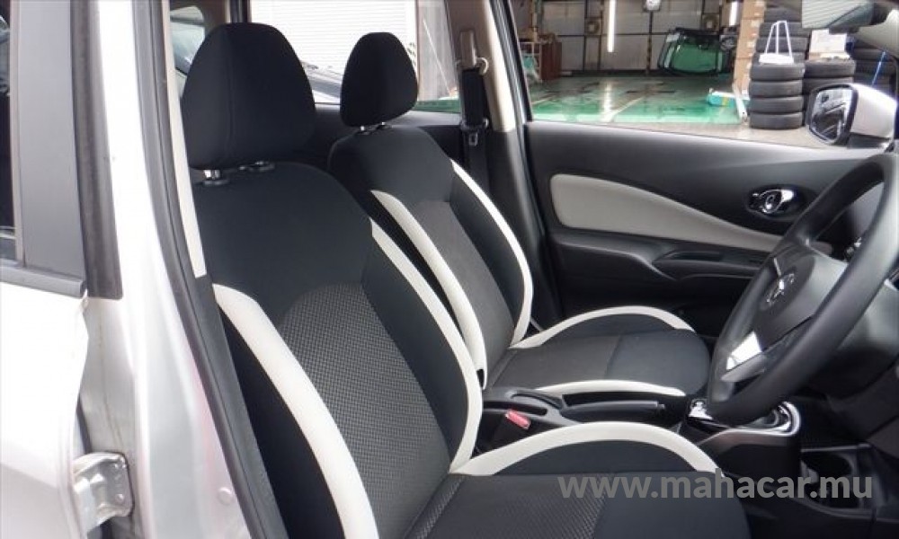 2019 Nissan NOTE E-POWER photo 19