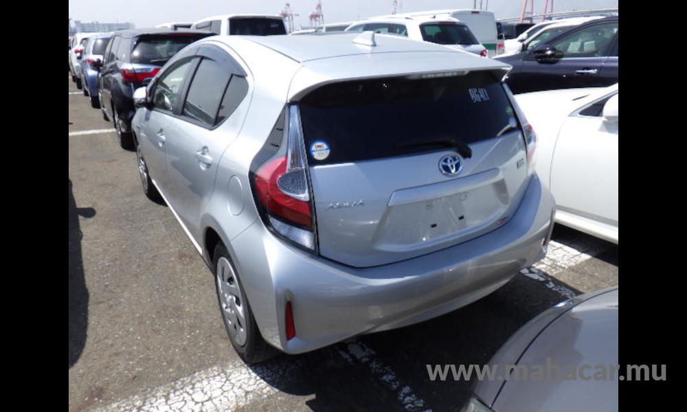 2019 Toyota AQUA photo 8