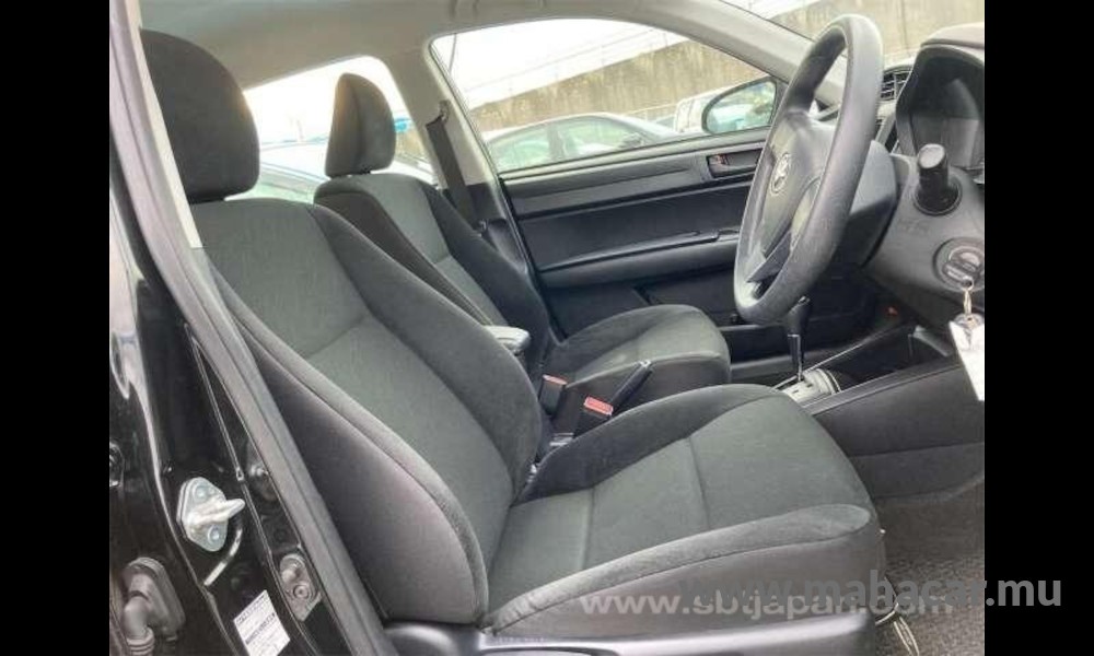 2018 Toyota Corolla Axio photo 3