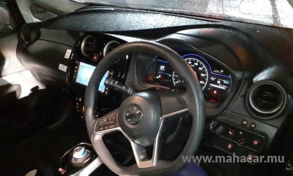 2020 Nissan NOTE E-POWER photo 7