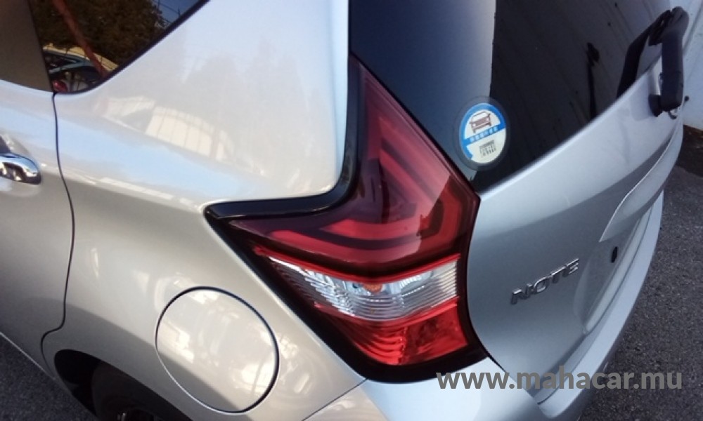 2020 Nissan NOTE E-POWER photo 8