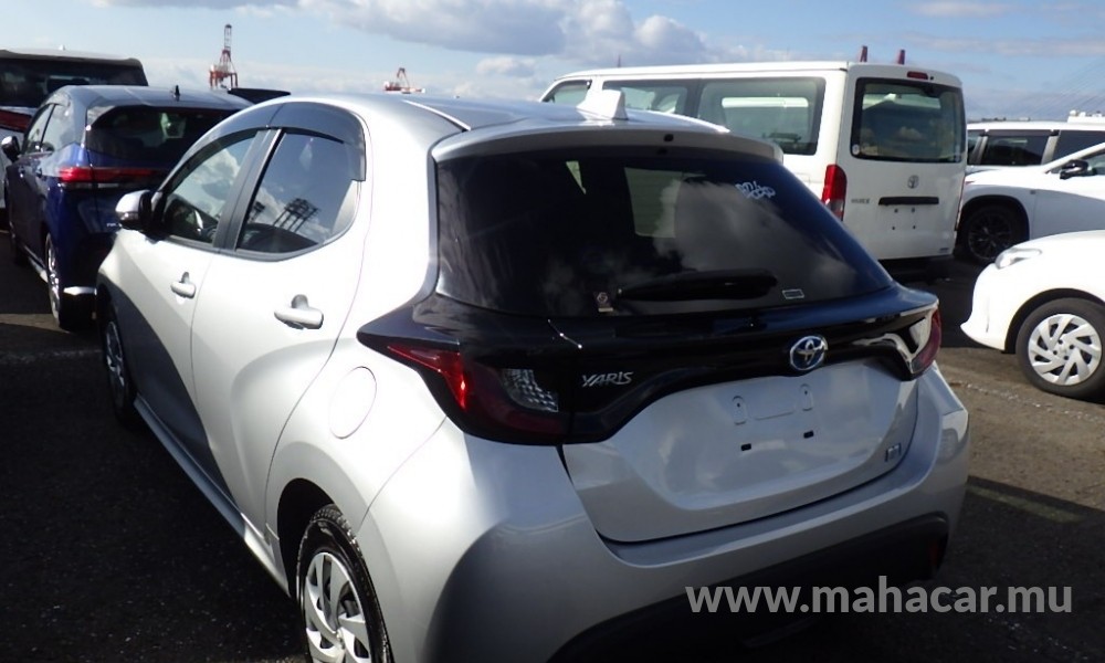 2022 Toyota Yaris Hybrid photo 4