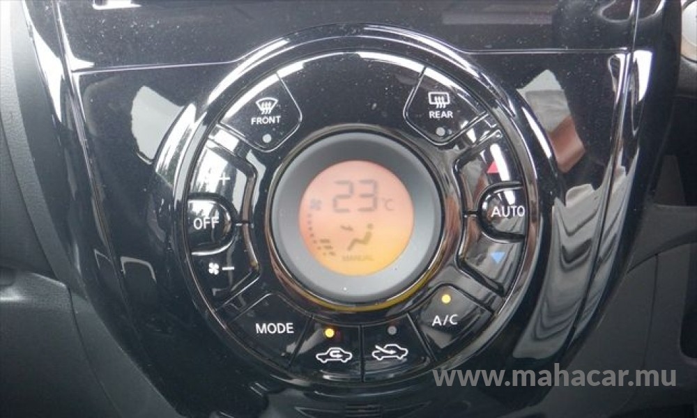 2019 Nissan NOTE E-POWER photo 9
