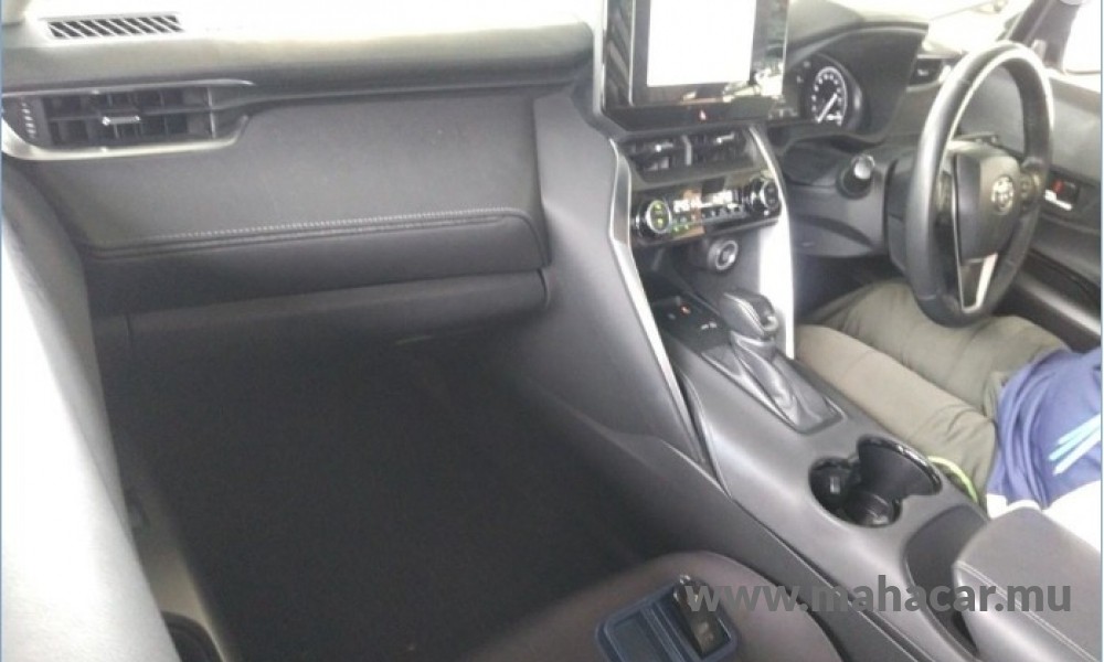2023 Toyota Harrier photo 5