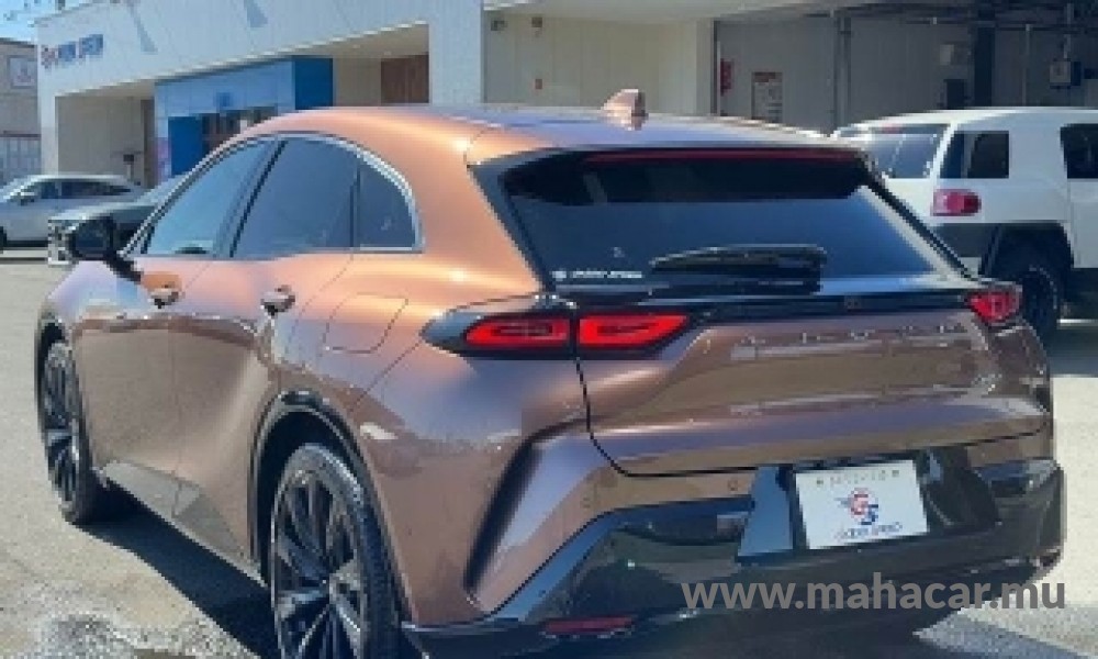 2023 Toyota Crown photo 16