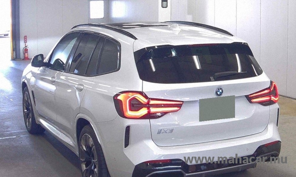 2021 BMW iX3 photo 2